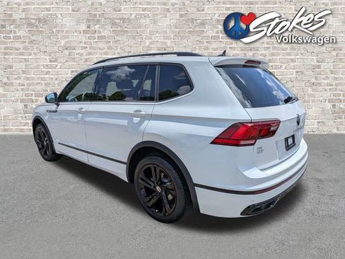 Certified 2023 Volkswagen Tiguan SE R-Line FWD image 6