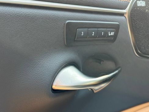 Used 2024 Lexus ES 350 w/ Accessory Package (Z1) FWD image 21