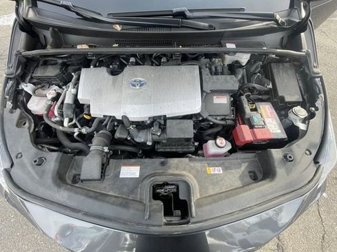 Used 2022 Toyota Prius Prime LE image 37