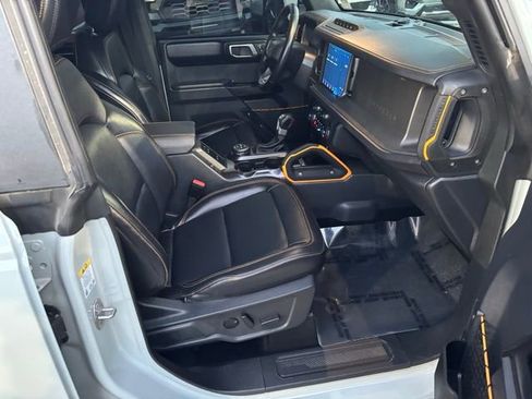 Used 2024 Ford Bronco Badlands image 30
