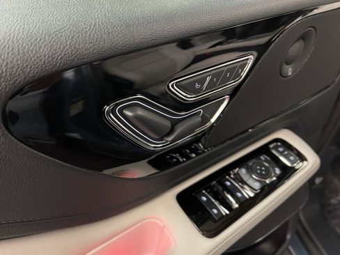 Used 2025 Lincoln Aviator Reserve w/ Illumination Package image 29