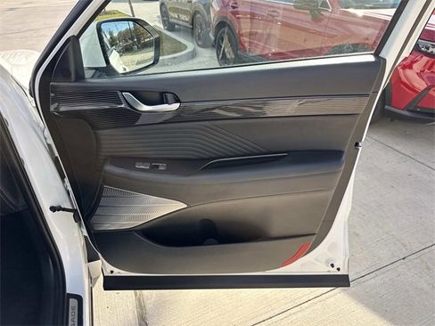 Used 2024 Hyundai Palisade Calligraphy image 13