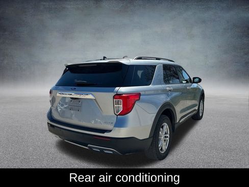 Used 2024 Ford Explorer XLT w/ Equipment Group 202A AWD/4WD image 7