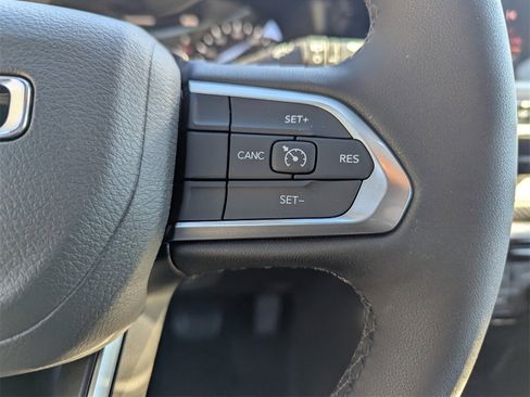 New 2026 Jeep Compass Latitude image 18