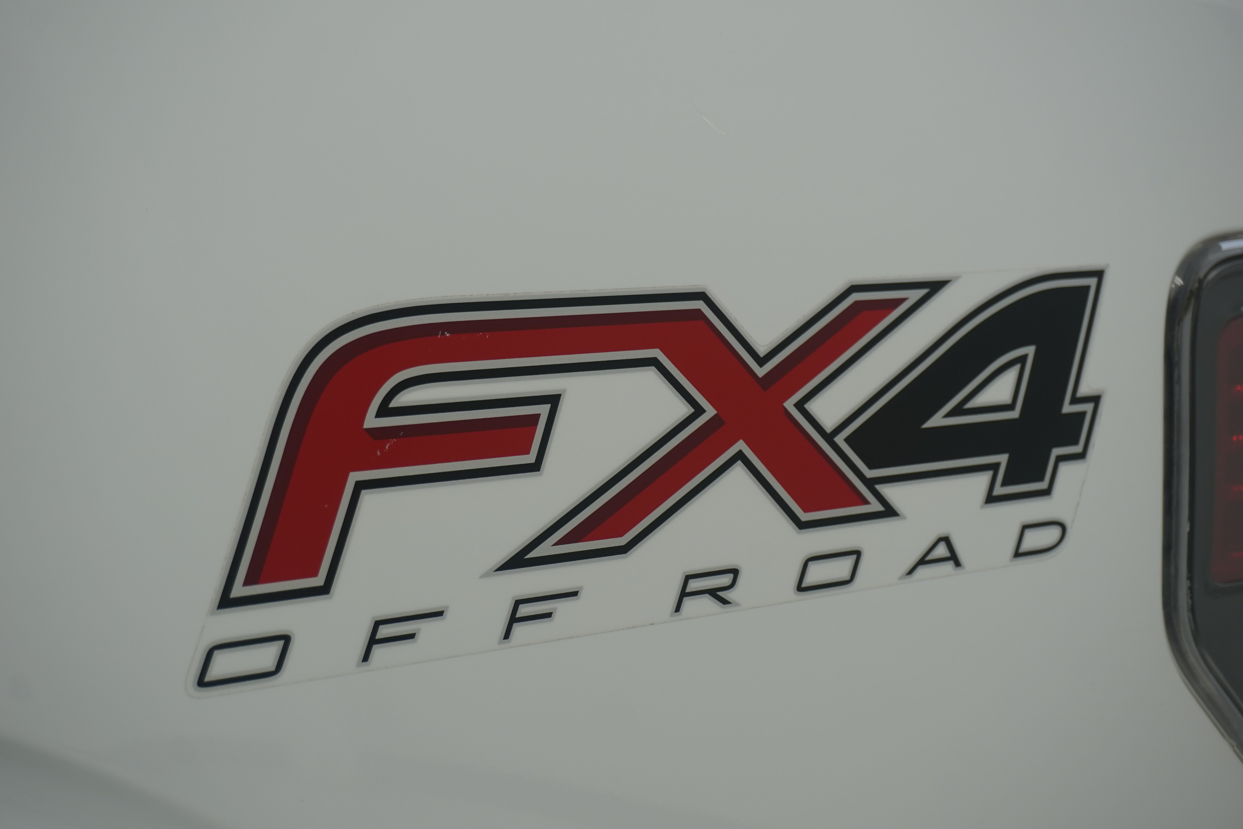 Used 2014 Ford F150 FX4 w/ Equipment Group 402A Luxury AWD/4WD image 9