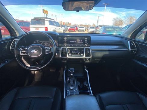 Used 2021 Kia Sorento S w/ Panoramic Sunroof Package image 16