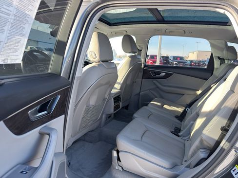 Used 2021 Audi Q7 3.0T Prestige w/ Prestige Package image 31