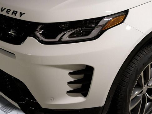 New 2026 Land Rover Discovery Sport Landmark AWD/4WD image 10