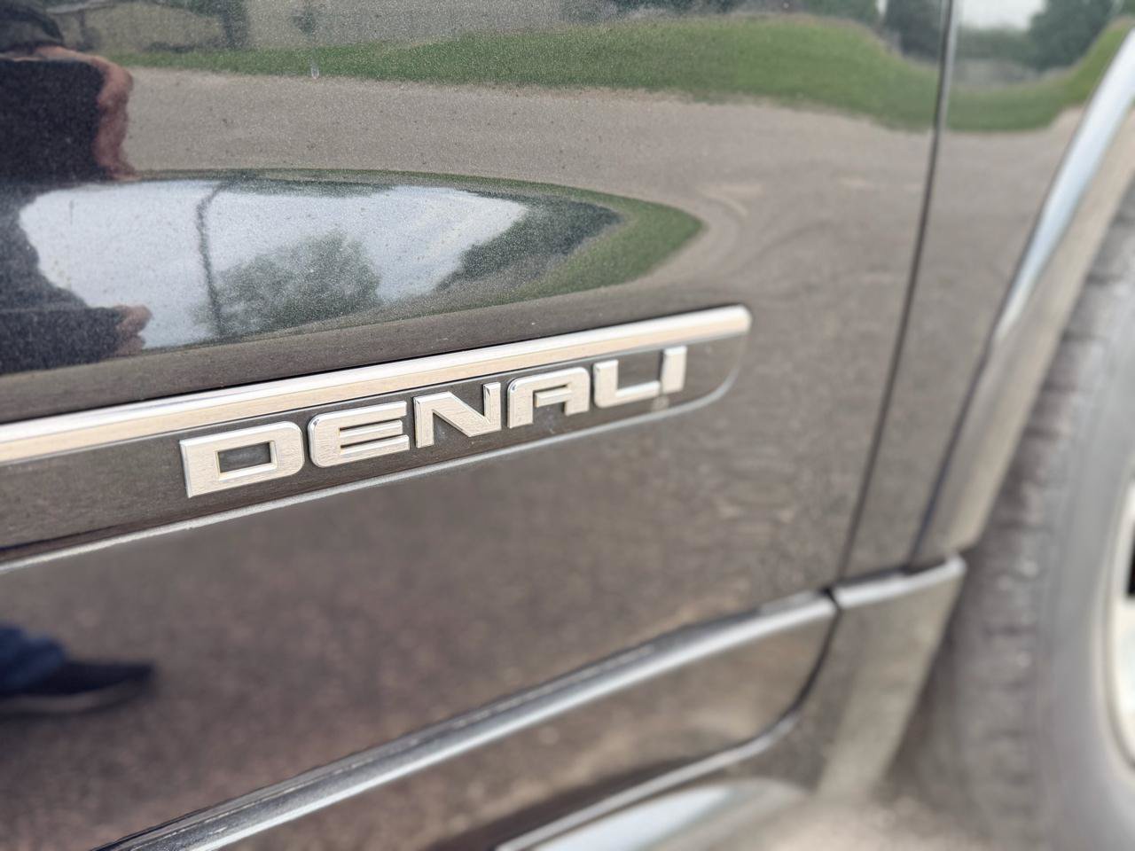 Used 2012 GMC Acadia Denali FWD image 7