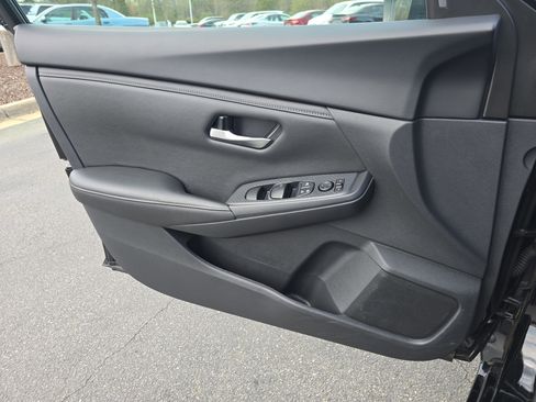 Used 2025 Nissan Sentra SV image 27