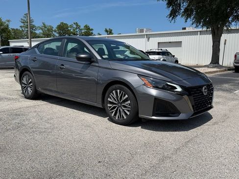 Used 2026 Nissan Altima 2.5 SV FWD image 10