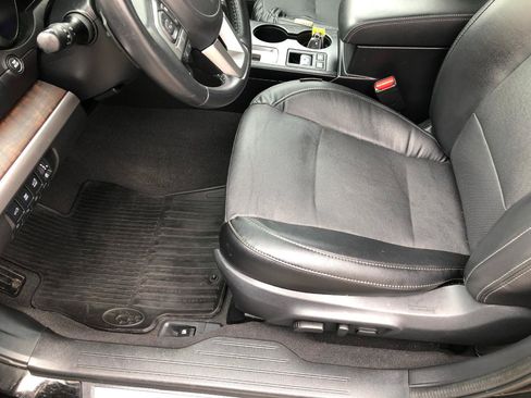 Used 2016 Subaru Outback 2.5i Limited AWD/4WD image 19