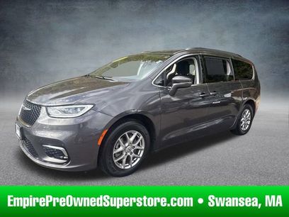 Used 2021 Chrysler Pacifica Touring