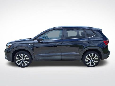 Used 2022 Volkswagen Taos SE FWD image 9