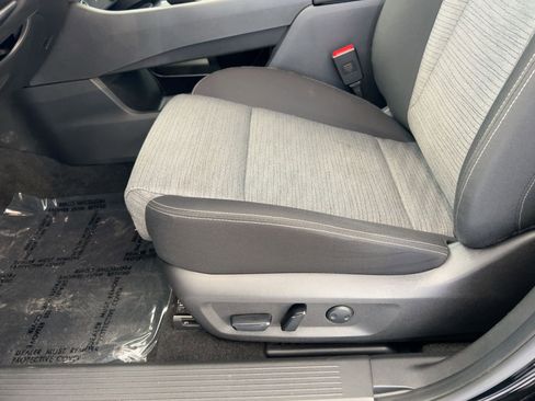 Used 2023 Nissan Rogue SV image 15