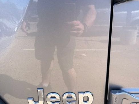 Used 2018 Jeep Wrangler Unlimited Sport AWD/4WD image 5