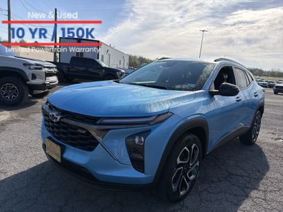 Used 2025 Chevrolet Trax RS w/ Sunroof Package