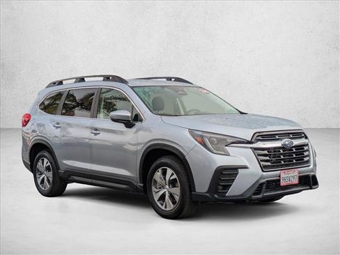 Certified 2024 Subaru Ascent Premium w/ Convenience Package image 3
