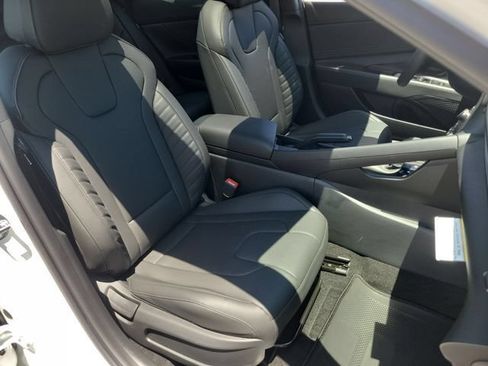 New 2026 Hyundai Elantra SEL Sport FWD image 21