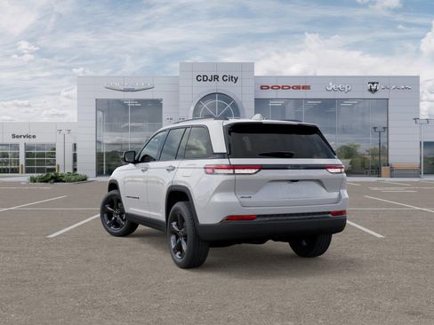 New 2025 Jeep Grand Cherokee Altitude image 3