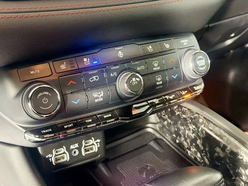Used 2023 Dodge Durango R/T w/ Tow 'N Go Group AWD/4WD image 16