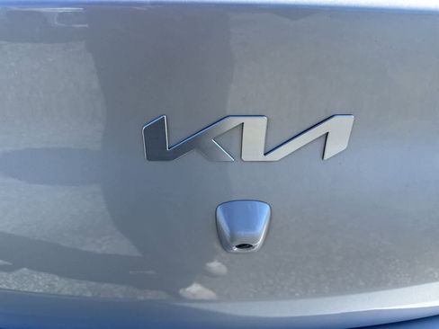 Used 2022 Kia Rio LX image 12