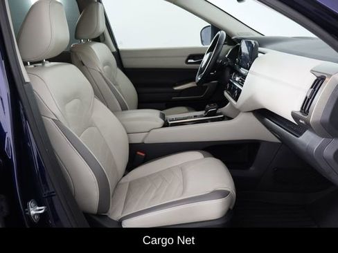 Used 2022 Nissan Pathfinder Platinum w/ Cargo Package FWD image 20
