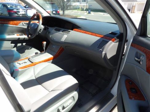 Used 2006 Toyota Avalon Limited image 13