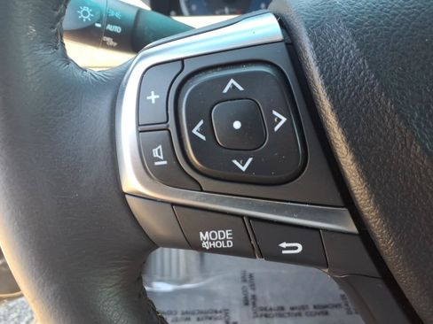 Used 2015 Toyota Camry XLE w/ Convenience Package FWD image 18