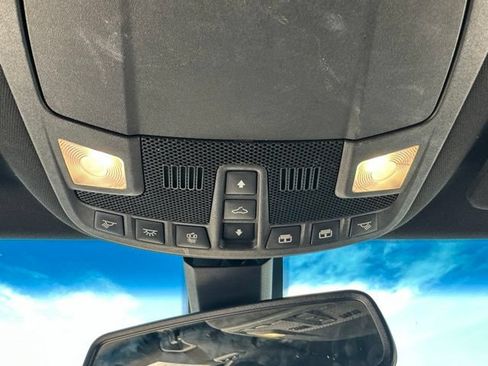 Used 2016 Lincoln MKX Reserve w/ Technology Package FWD image 11