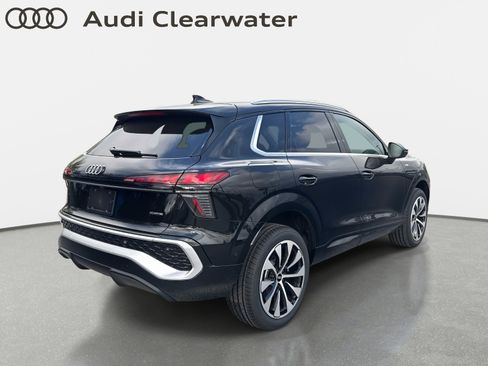 New 2026 Audi Q3 quattro 2.0T AWD/4WD image 5