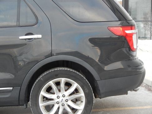 Used 2013 Ford Explorer Limited image 12