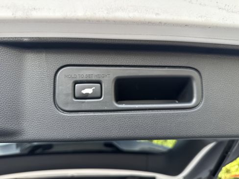 Used 2024 Honda Pilot Elite image 14