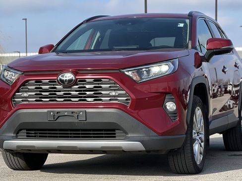 Used 2019 Toyota RAV4 Limited w/ Cold Weather Package image 14