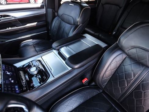 Used 2022 Jeep Grand Wagoneer Series III w/ Flexible Seating Group AWD/4WD image 73