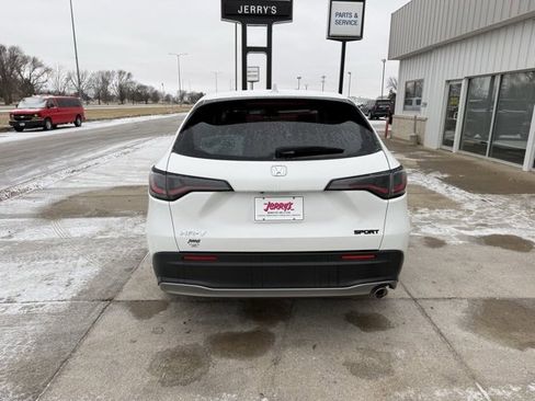 Used 2025 Honda HR-V Sport image 25