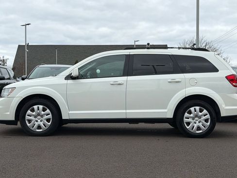 Used 2019 Dodge Journey SE w/ Premium Group image 7
