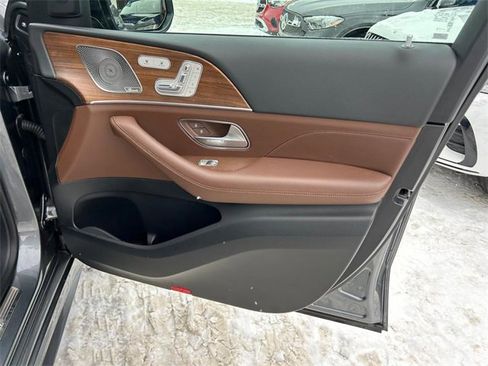 Used 2024 Mercedes-Benz GLS 450 4MATIC image 30