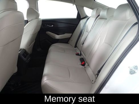 Used 2024 Honda Accord Touring image 14