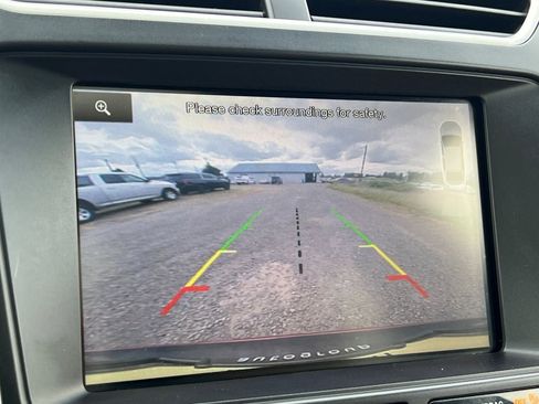 Used 2016 Ford Explorer XLT w/ Equipment Group 202A image 19