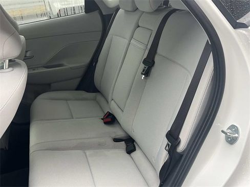 Certified 2025 Hyundai Kona SEL image 14