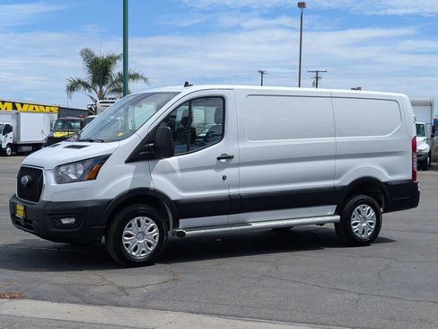 Used 2025 Ford Transit 250 Low Roof w/ Exterior Upgrade Package RWD image 3
