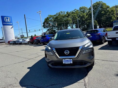 Used 2021 Nissan Rogue SV AWD/4WD image 2