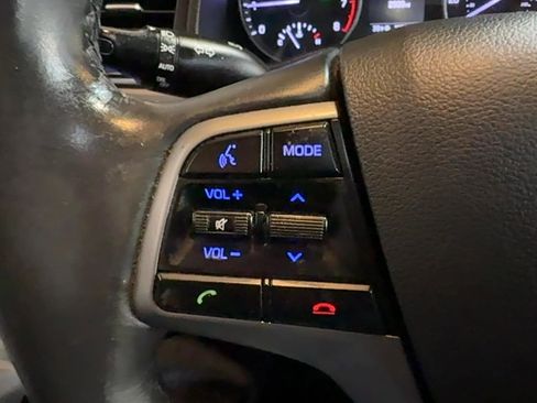 Used 2018 Hyundai Elantra Value Edition image 25