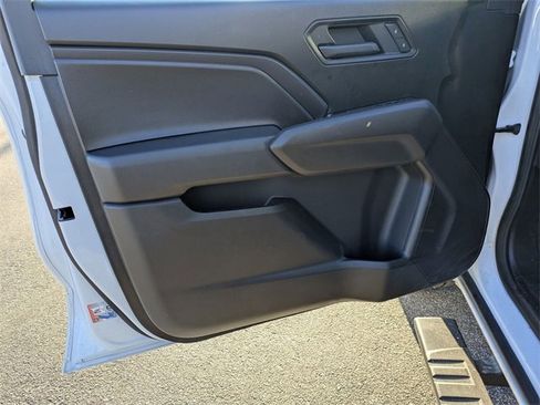 New 2026 Chevrolet Colorado W/T image 9