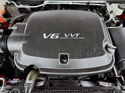 Used 2020 Chevrolet Colorado LT image 37