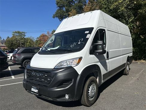 New 2026 RAM ProMaster 3500 w/ Premium Convenience Group image 4