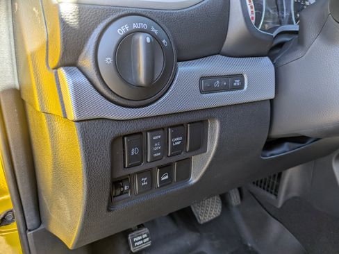 Used 2017 Nissan Titan PRO-4X w/ Pro-4x Convenience Package image 19