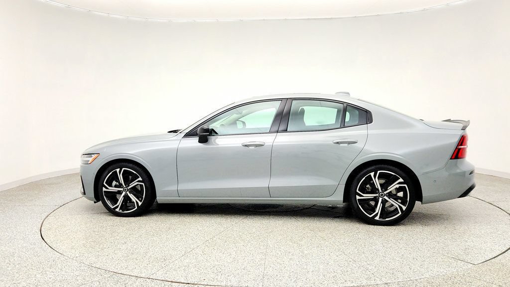 Used 2024 Volvo S60 B5 Plus w/ Climate Package FWD image 8