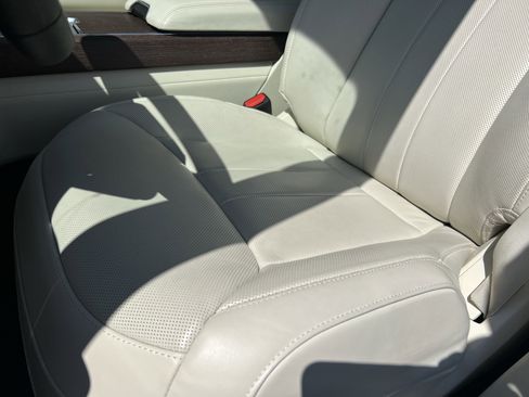 Certified 2024 Land Rover Range Rover SE AWD/4WD image 17